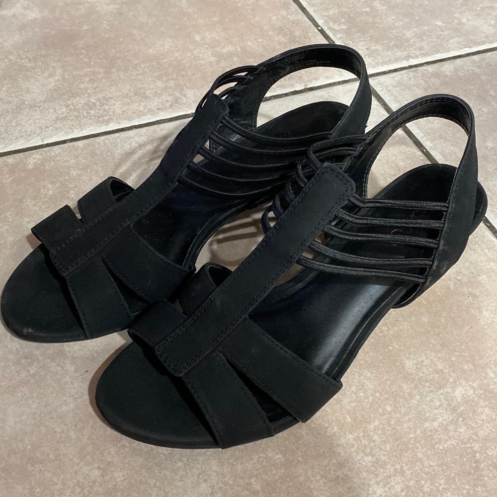 Pesaro leanne heeled sandal. Size 8 very good condition. Barely worn